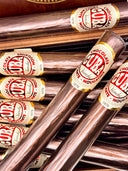 Cigare en chocolat noir et nougatine