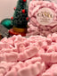 Assortiment de petits Jésus en meringue rose